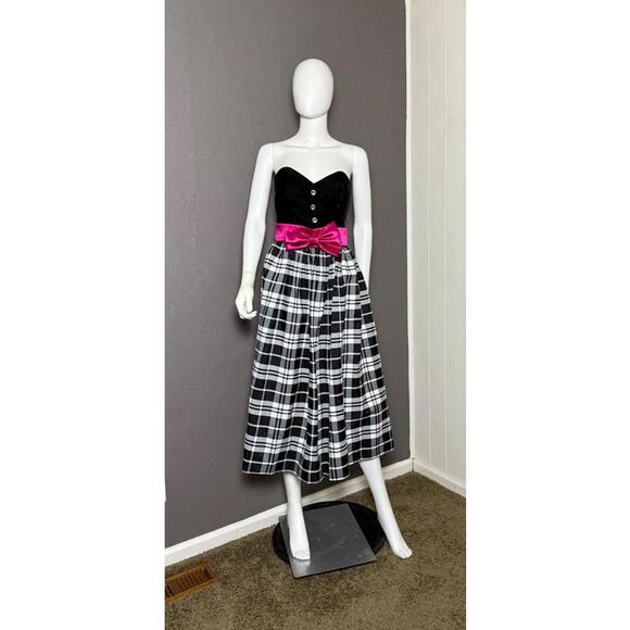 Vintage 1980's Party Dress from Positively Ellyn Black + White Tartan Plaid Med - Picture 1 of 10